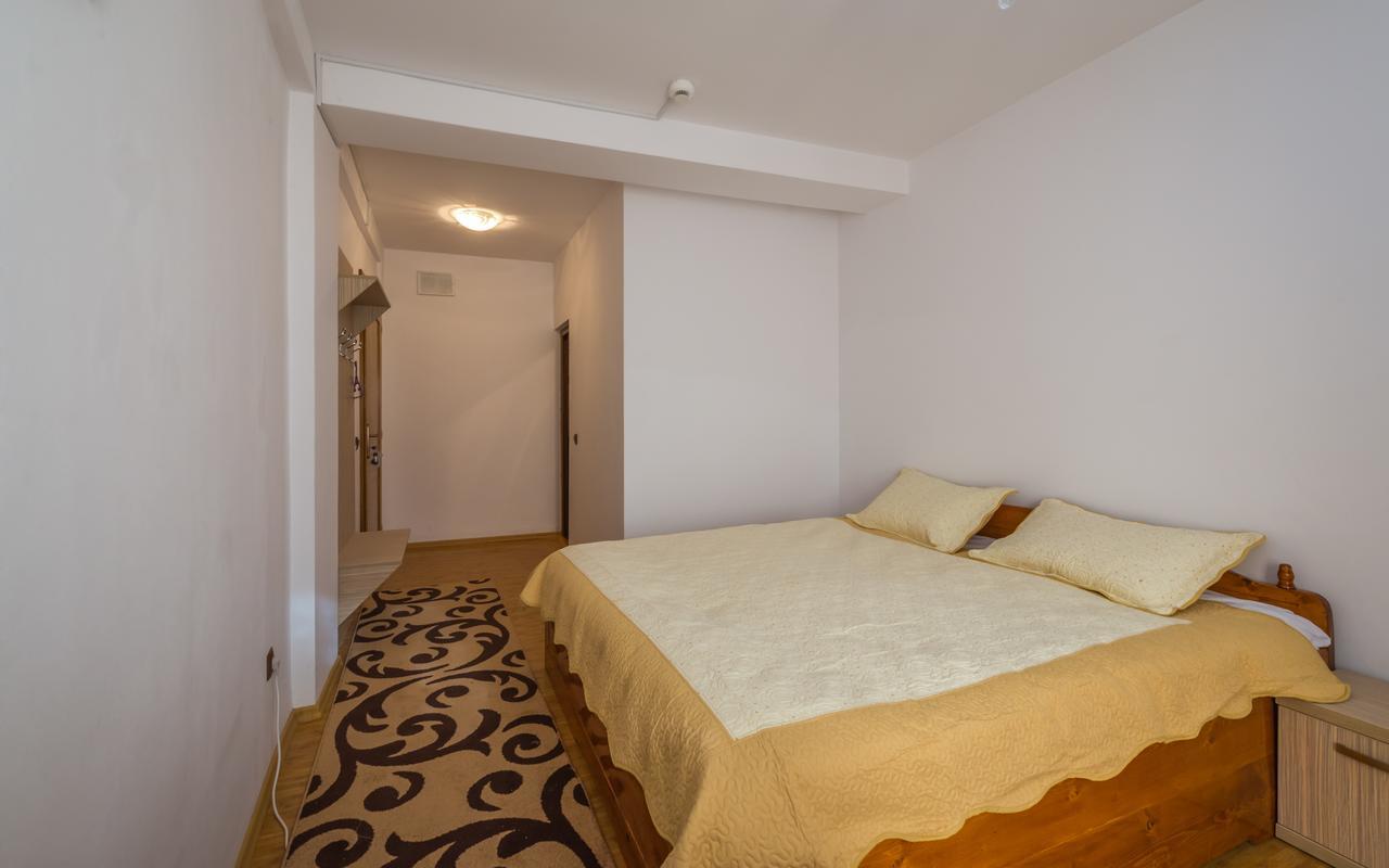 Hotel Foisor Bucharest Exterior photo